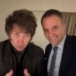 Javier Milei celebró el triunfo de Adorni: “Hoy se pintó de violeta el bastión amarillo. Ahora, a pintar de violeta todo el país”