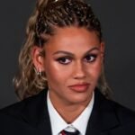 Es hija de una leyenda de la NBA y será la futbolista mejor pagada del mundo